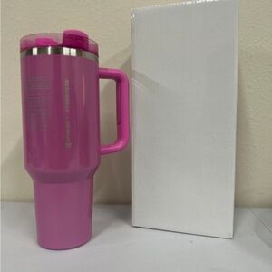 Stanley Frosted Starbucks 40oz Tumbler!!! Limited Edition. Collectors! Rare! NWT